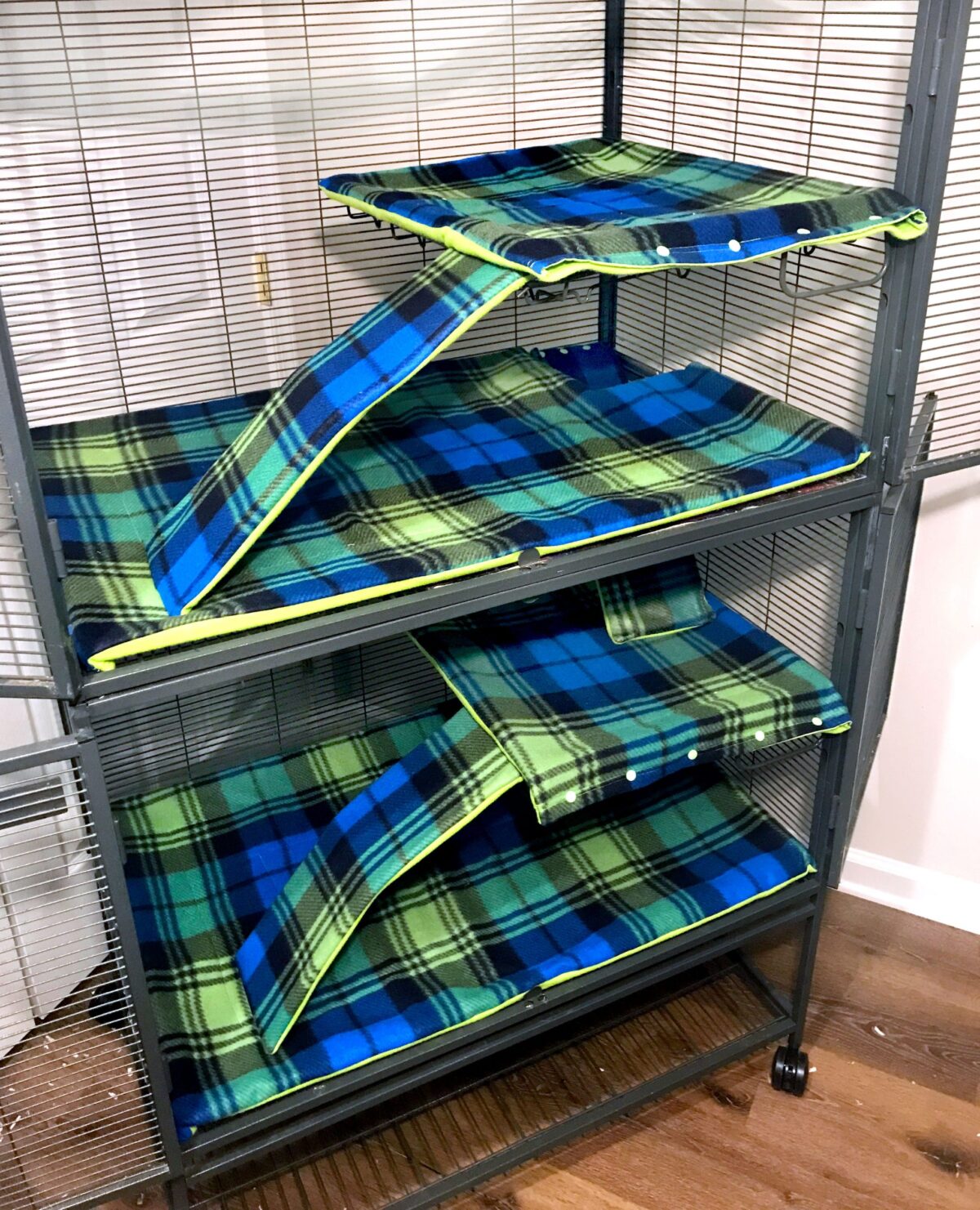 DCN Cage Liner Blue & Lime Green Plaid Double