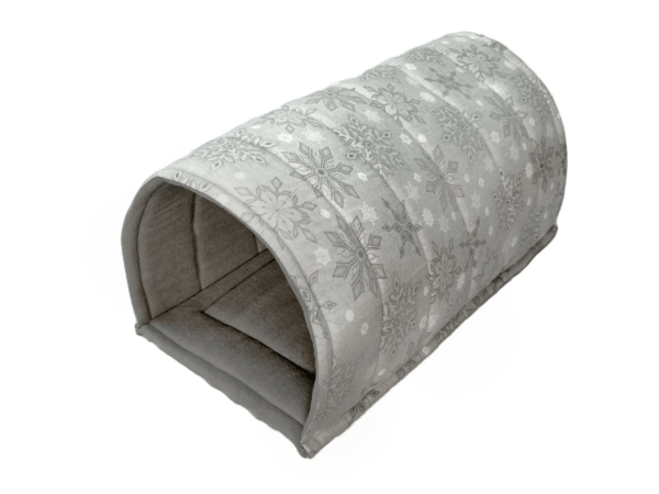 Tiny Tunnel Hideout for Small Animals (XXL 20) with fleece potty pad Silver Snowflakes